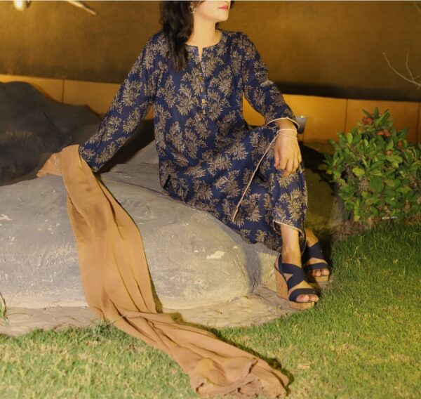 Blue dress - Image 4